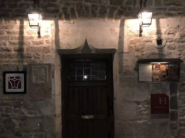 هتل Abbaye De Maizieres