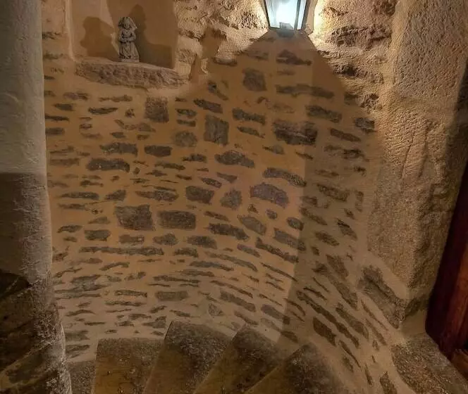 هتل Abbaye De Maizieres