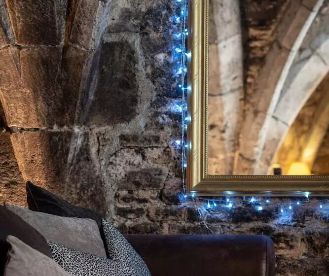 هتل Abbaye De Maizieres