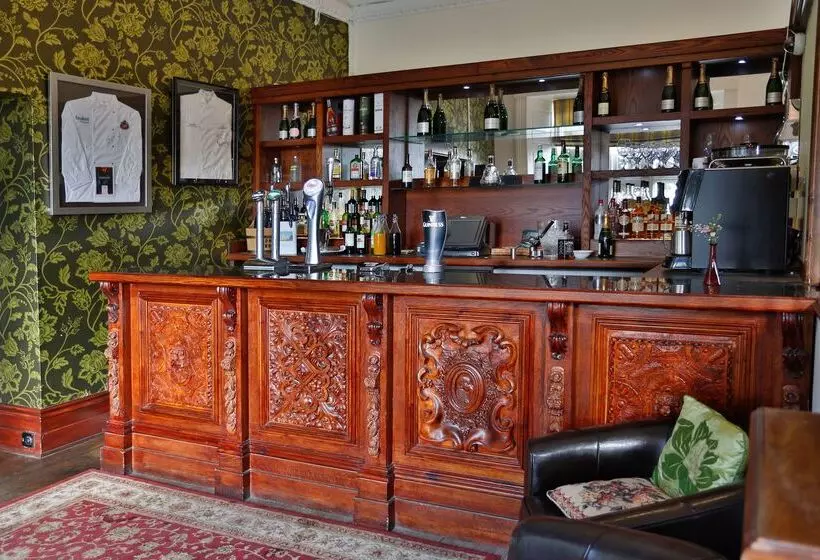 هتل Best Western Walworth Castle