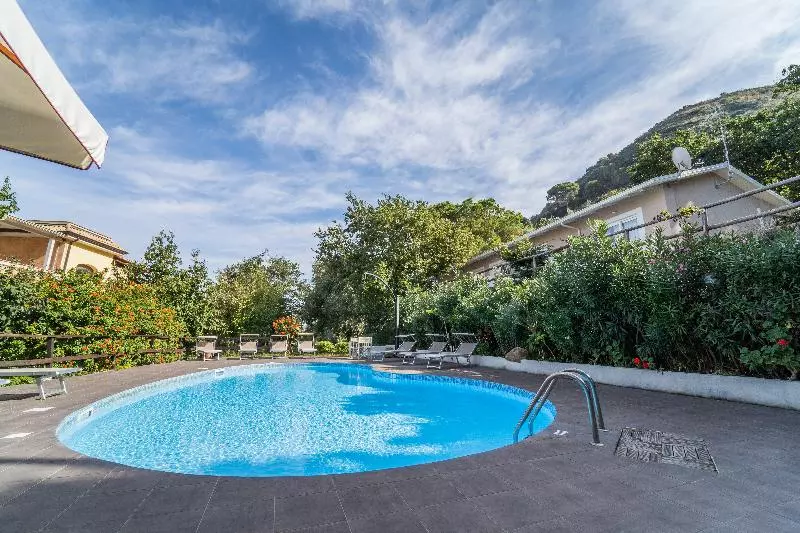 Отель Cannamele Resort