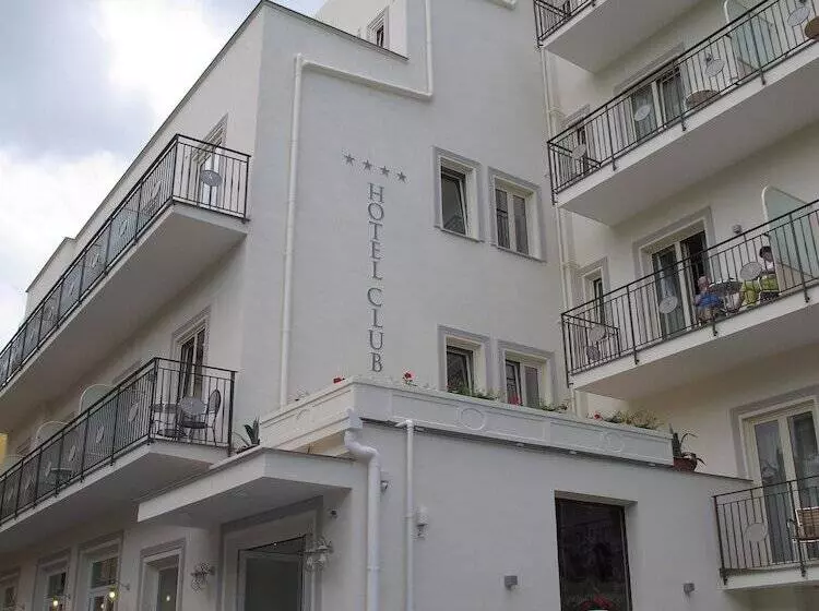 Отель Club