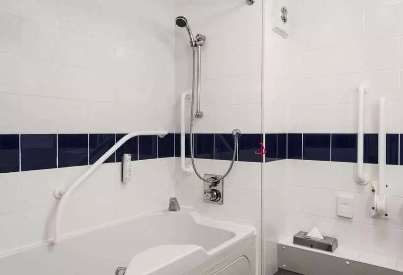 호텔 Days Inn By Wyndham Telford Ironbridge