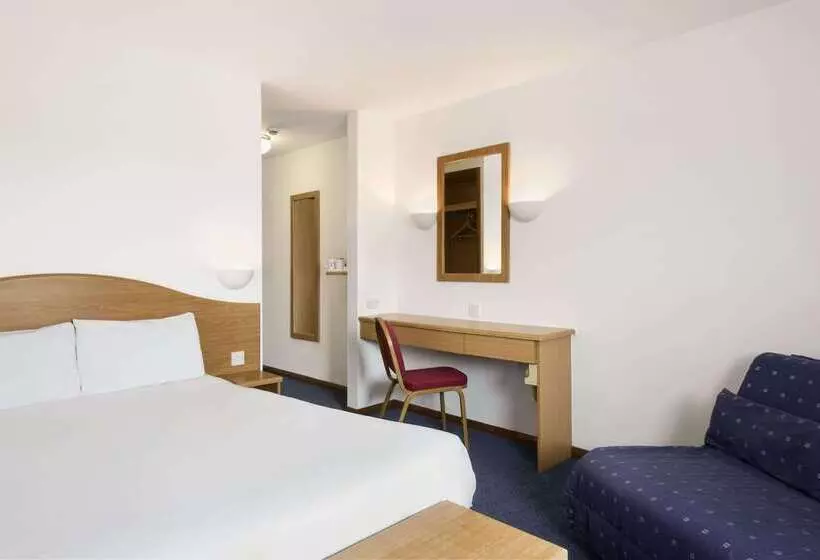 호텔 Days Inn By Wyndham Telford Ironbridge