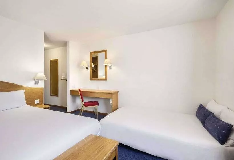 호텔 Days Inn By Wyndham Telford Ironbridge