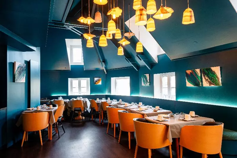 Отель De La Cite