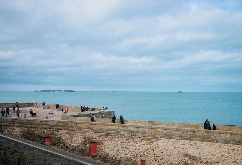 בית מלון כפרי De La Cite