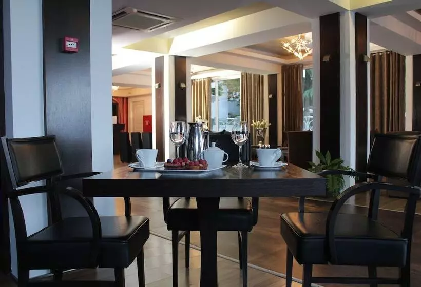 Отель Galaxy Art