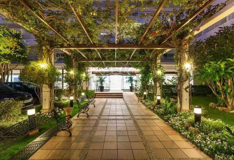 هتل Globales Pionero