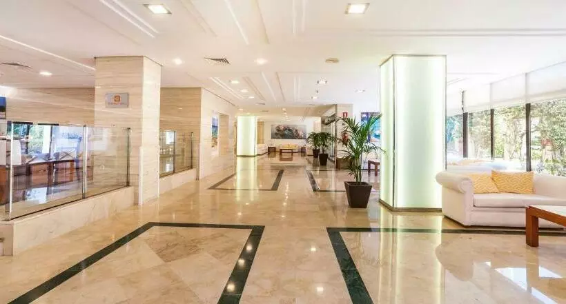 هتل Globales Pionero