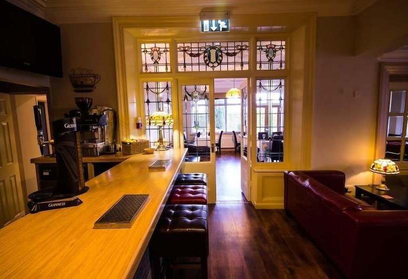 בית מלון כפרי Heath Cottage