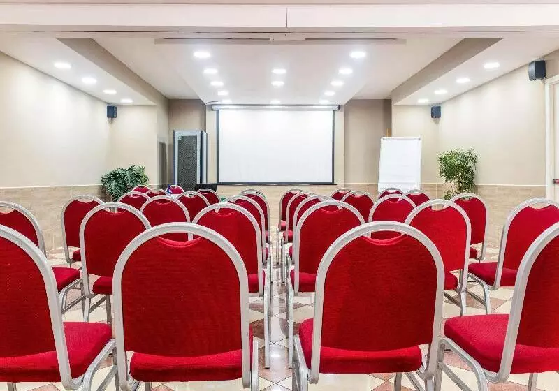 هتل Ibis Styles Roma Vintage