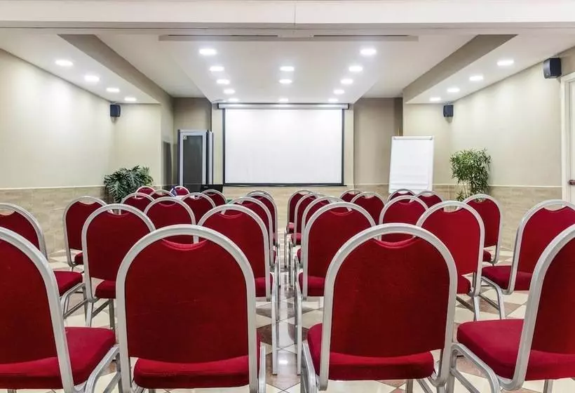 هتل Ibis Styles Roma Vintage