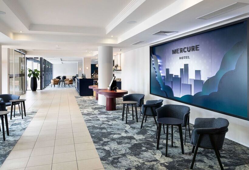 Отель Mercure Brisbane Garden City