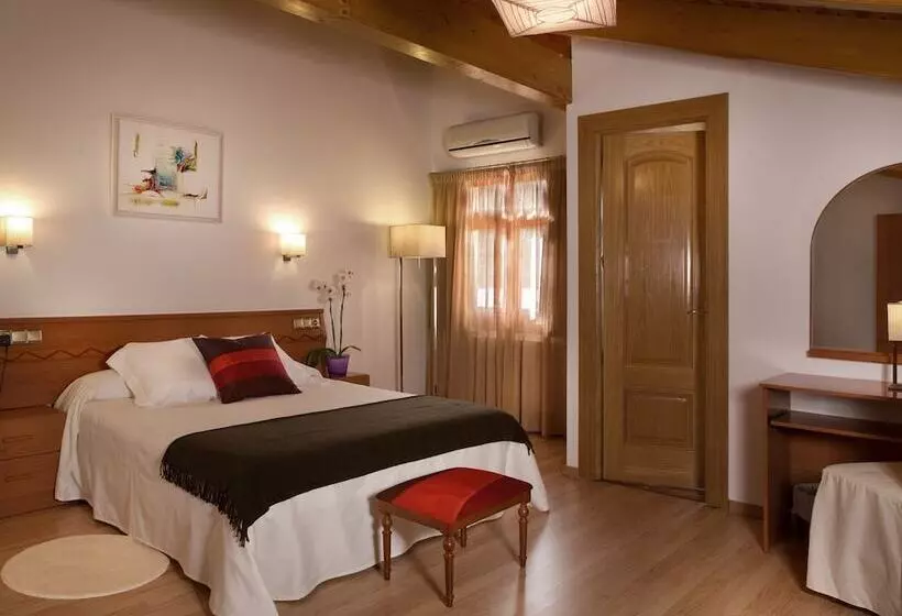 בית מלון כפרי Porta D'Alella