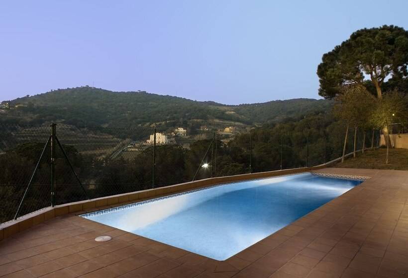 هتل Porta D'Alella