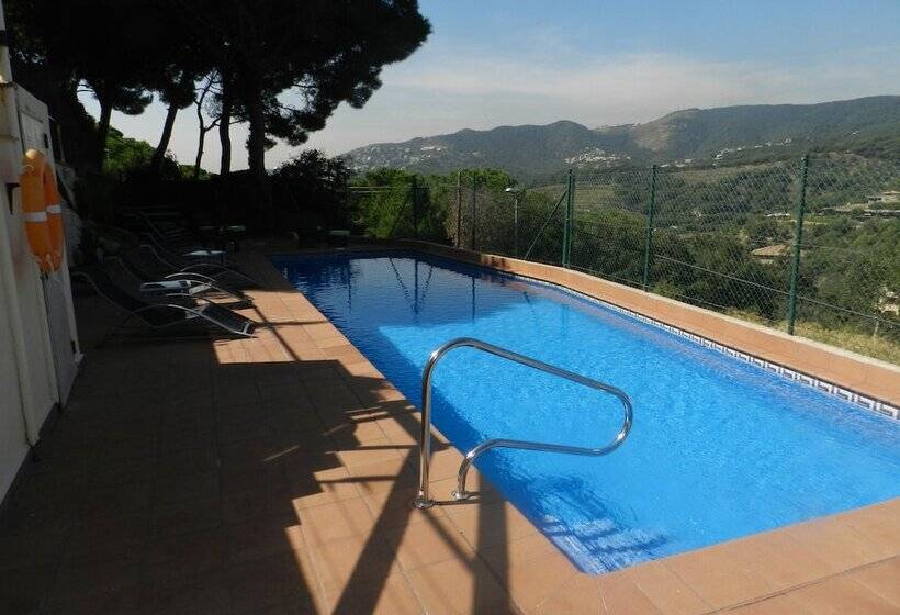 هتل Porta D'Alella