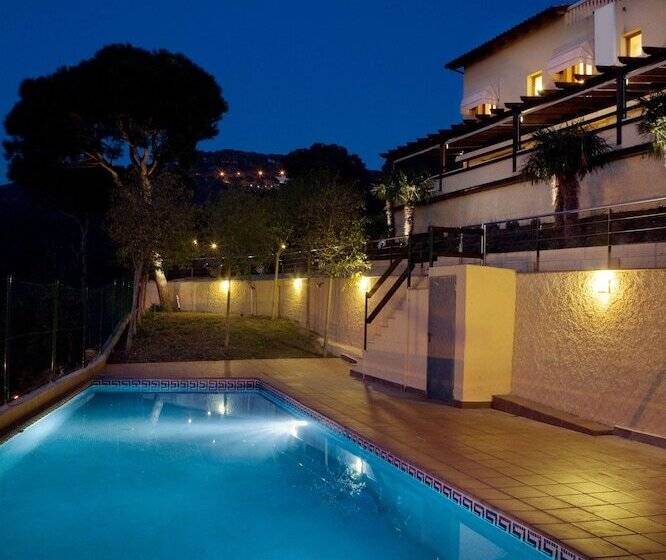 هتل Porta D'Alella