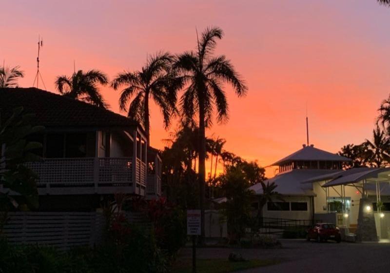 בית מלון כפרי Reef Resort Villas Port Douglas