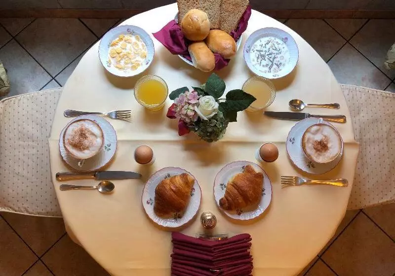 هتل Rosary Garden