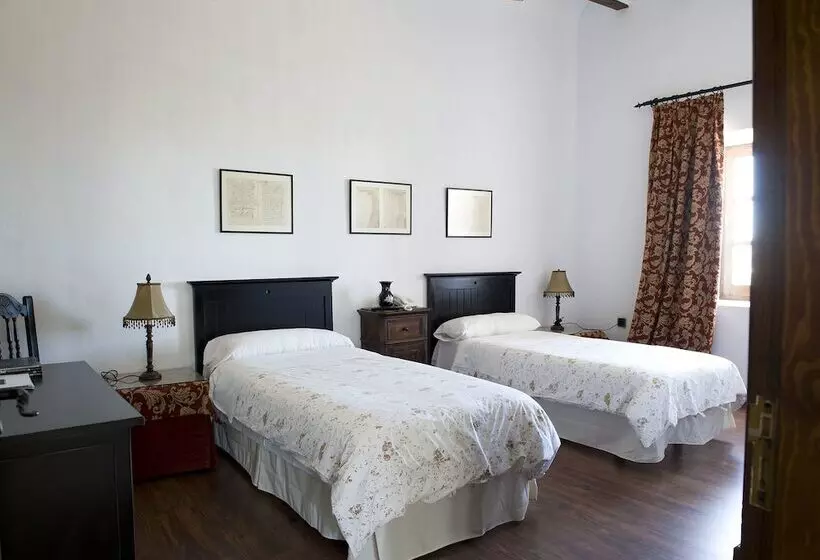 Отель Rusticae Las Casas Del Cónsul