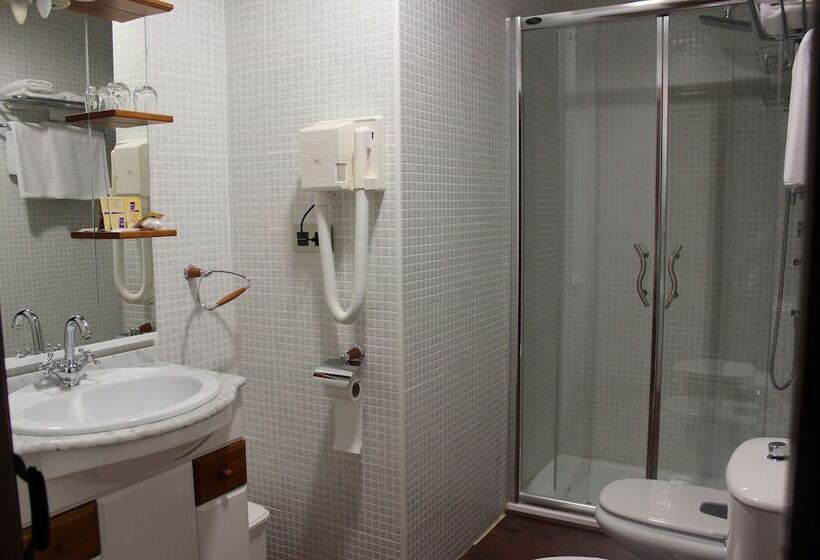 Отель Rusticae Las Casas Del Cónsul