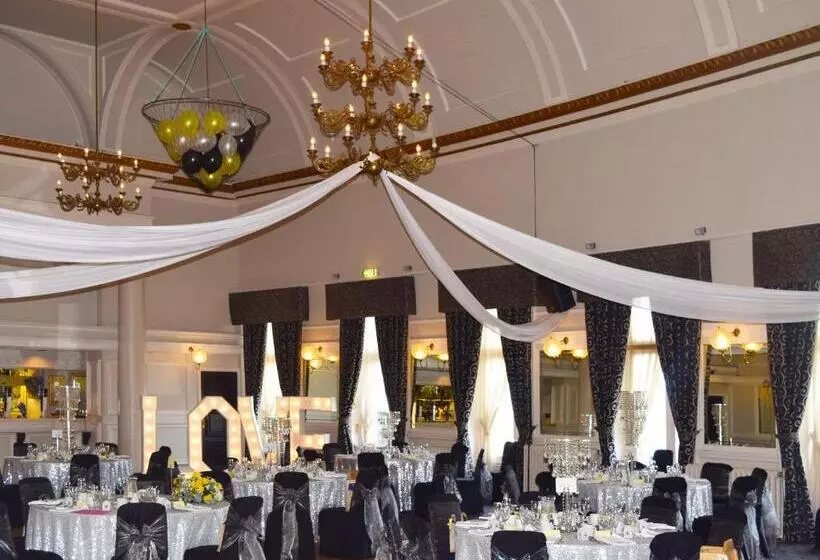 Отель The North Euston