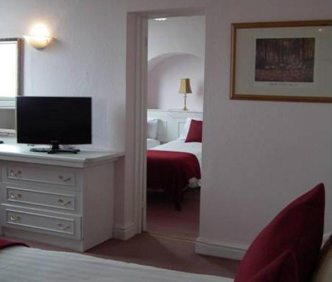 בית מלון כפרי The North Euston