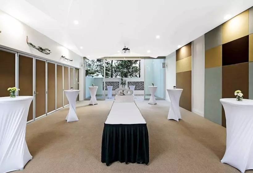 Отель The Sebel Maroochydore