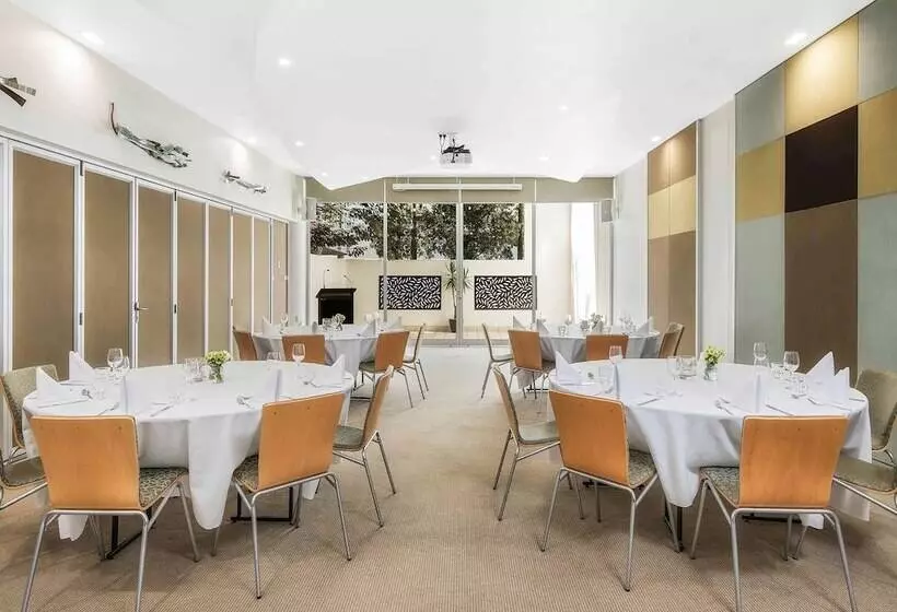 Отель The Sebel Maroochydore