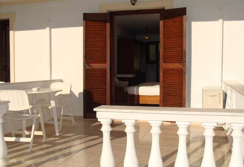 בית מלון כפרי Villa Christina