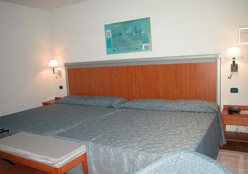 فندق West Florence