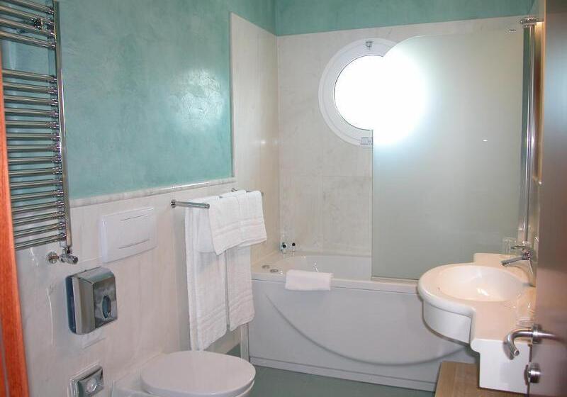 فندق West Florence