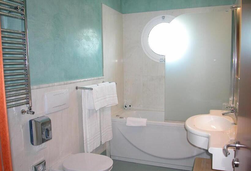 فندق West Florence