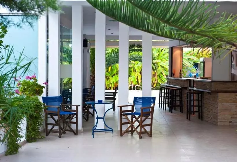 John S Rooms & Studios