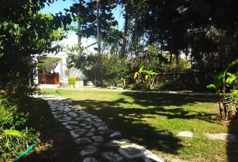 John S Rooms & Studios