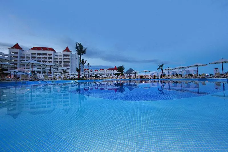 استراحتگاه Bahia Principe Luxury Runaway Bay - Adults Only - All Inclusive