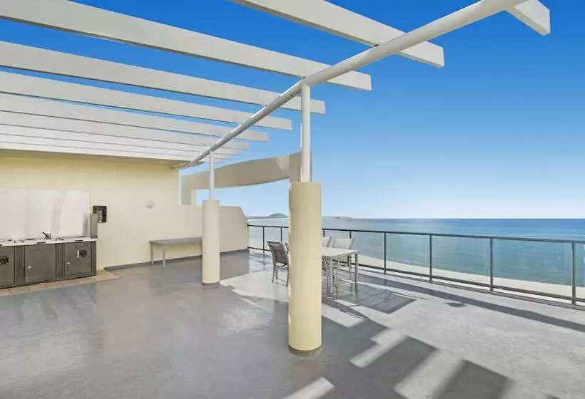 渡假胜地 Mantra Mooloolaba Beach