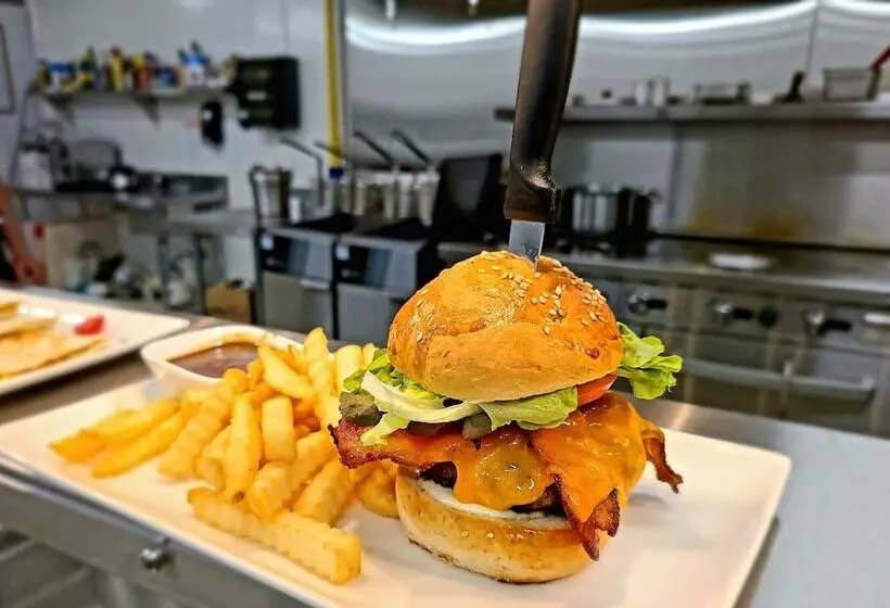 Executive House Suites Hotel & Conference Centre