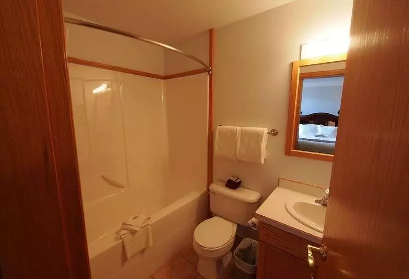 Executive House Suites Hotel & Conference Centre