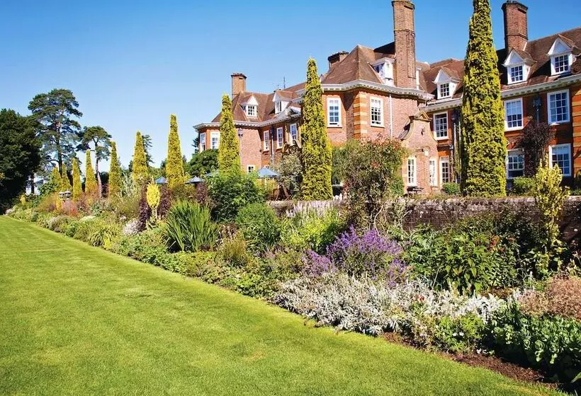 Отель Barnett Hill