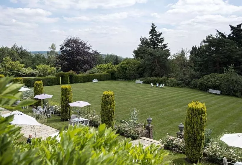 Отель Barnett Hill