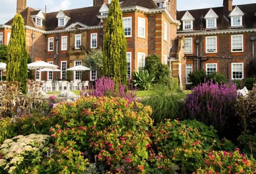 Отель Barnett Hill