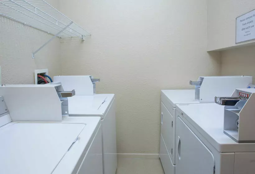 ホテル Capital Suites Iqaluit