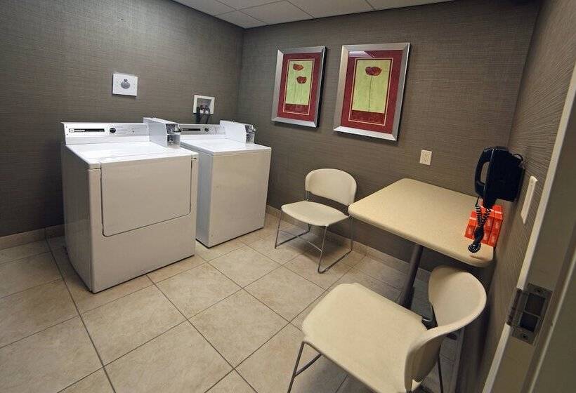 فندق Courtyard By Marriott Hamilton