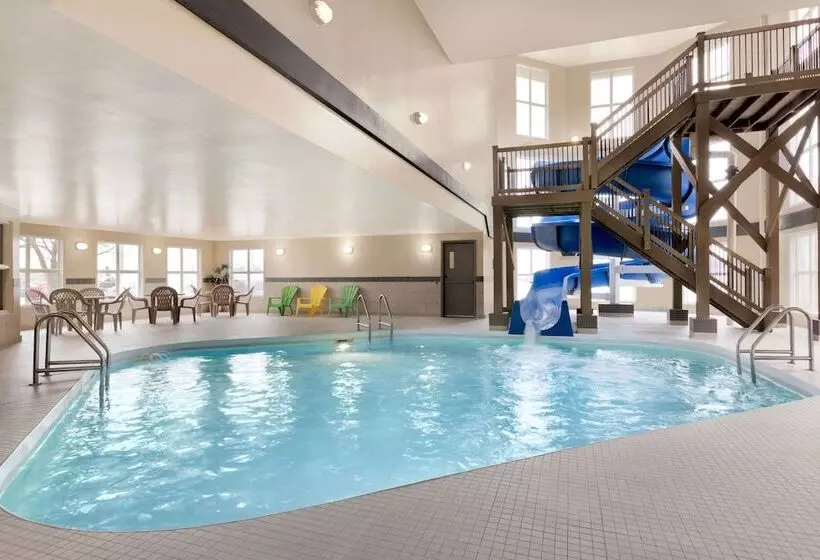 酒店 Days Inn By Wyndham Steinbach