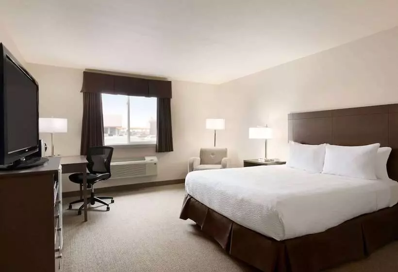 酒店 Days Inn By Wyndham Steinbach