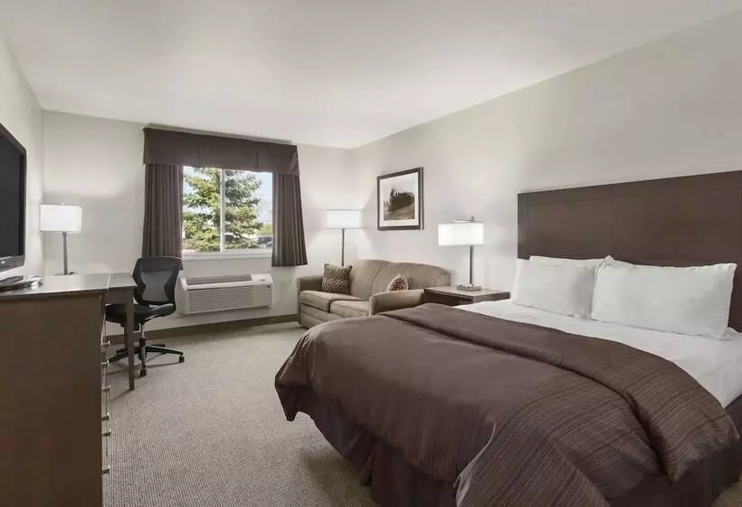 酒店 Days Inn By Wyndham Steinbach