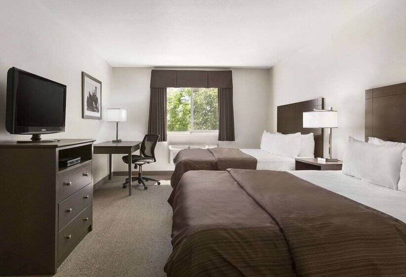 בית מלון כפרי Days Inn By Wyndham Steinbach