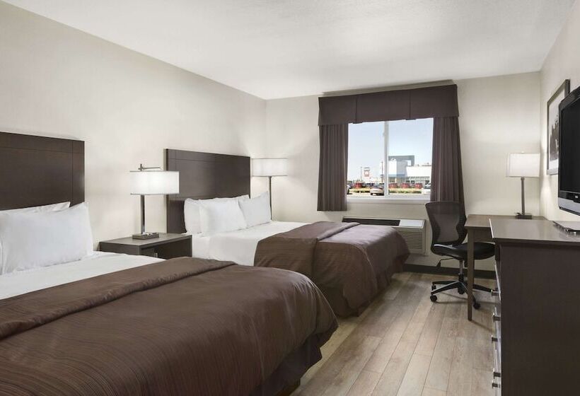 בית מלון כפרי Days Inn By Wyndham Steinbach